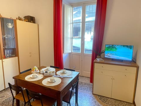 TV and multimedia, Dining area