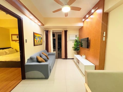Living room, Photo of the whole room