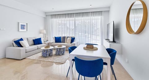 TV and multimedia, Living room, Other, Seating area, Dining area