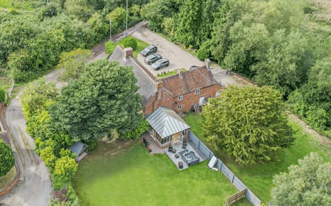 Property building, Garden, Hot Tub