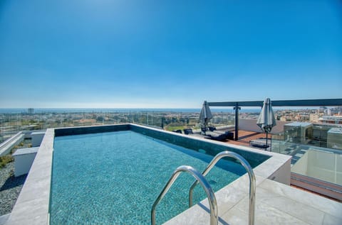 Patio, Day, Natural landscape, View (from property/room), Other, Pool view, Sea view, Swimming pool, sunbed