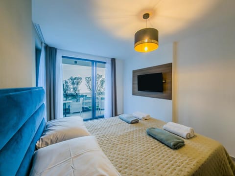 Bed, TV and multimedia, Balcony/Terrace, Bedroom, Sea view