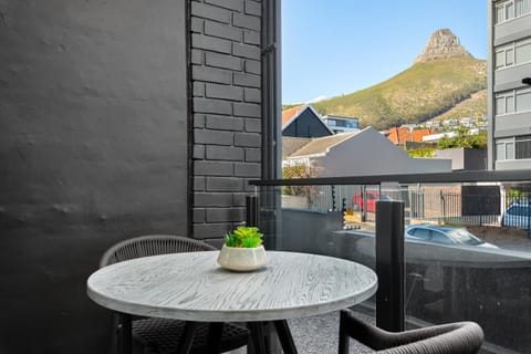 Station House Luxury Apartments Apartment in Sea Point