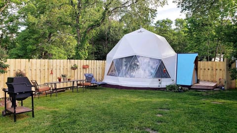 Romantic Glamping Dome in the Catskill Mountains near Woodstock, New York House in Hensonville