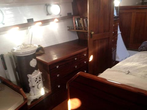 Fabulous Yacht Rental for a Unique Glamping Getaway in Bay Area, California House in Alameda