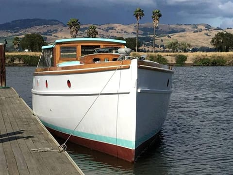 Fabulous Yacht Rental for a Unique Glamping Getaway in Bay Area, California House in Alameda