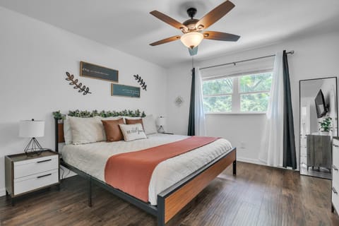 Be Our Guest - Cozy Townhome near Downtown Ocala townhouse House in Ocala