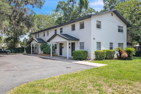 Be Our Guest - Cozy Townhome near Downtown Ocala townhouse House in Ocala