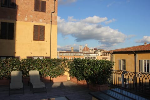 Balcony/Terrace, City view