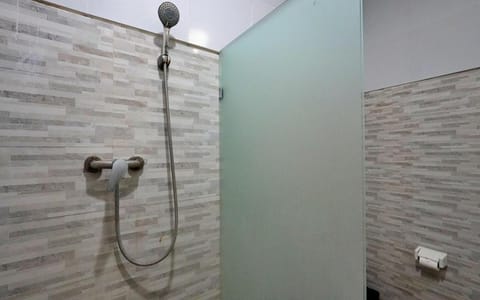 Kamar Kodel1 Apartment in Kuta