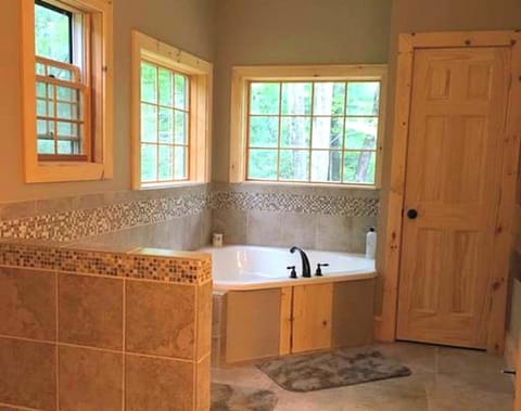 Cozy Vacation Rental for 10 with a Fire Pit in Jim Thorpe, Pennsylvania House in Hickory Run State Park