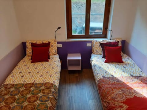 Bed, Living room, Photo of the whole room, Bedroom