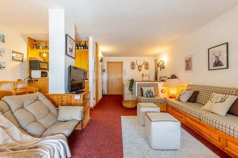 TV and multimedia, Living room, Photo of the whole room, Seating area