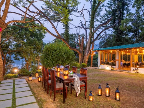 Spring, Day, Natural landscape, Garden, Seating area, Garden view