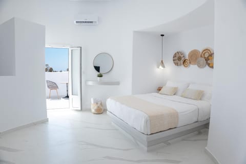 Balcony/Terrace, Photo of the whole room, Bedroom