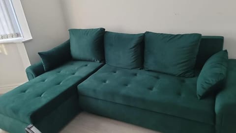 City centre 4 bed 8 guest house House in Loughborough