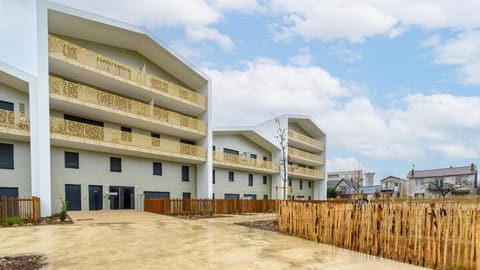 Le MontCalm à Villepinte Apartment in Île-de-France