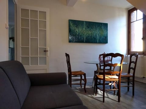 Calme et lumineux, centre-ville, pour 4 - H2 Apartment in Aix-les-Bains