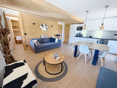 Kitchen or kitchenette, Living room, Dining area