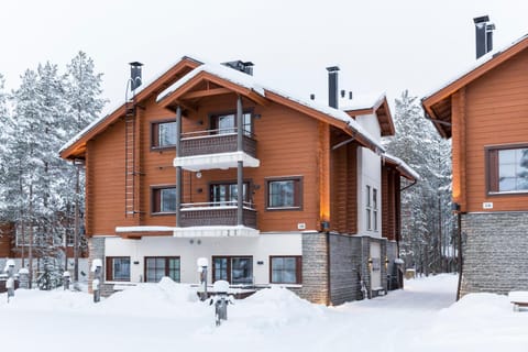 Property building, Day, Winter