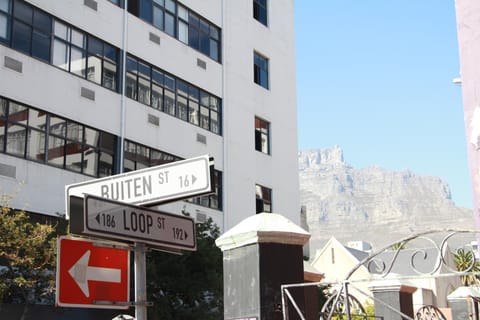 Nearby landmark, Neighbourhood, Natural landscape