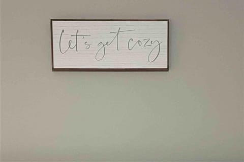 Get cozy in this Renovated home by the Villages House in Lady Lake