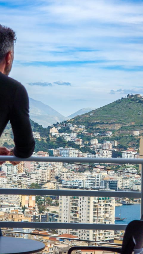 Day, People, Natural landscape, Bird's eye view, City view, Mountain view, Sea view, group of guests
