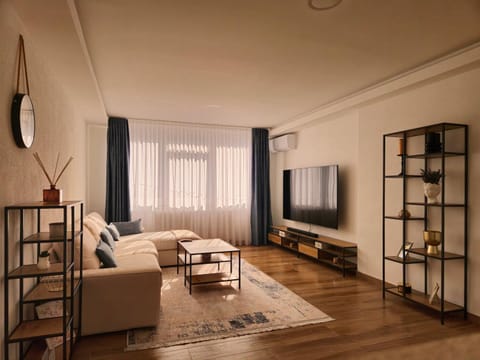 TV and multimedia, Living room, Seating area, Evening entertainment