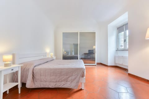 Bed, Bedroom, air conditioner
