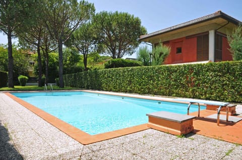 Property building, Day, Garden, Garden view, Pool view, Swimming pool