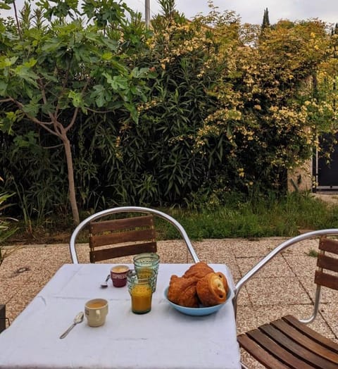 Studio cosy, terrasse, logement entier Aix-en-Provence Apartment in Aix-en-Provence