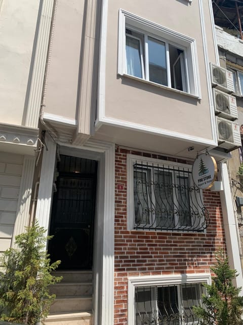 Property building, Day