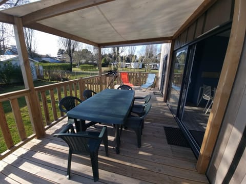 View (from property/room), Balcony/Terrace, Dining area