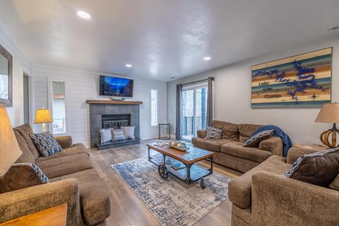 CAPTAIN JACKS House in Lake of the Ozarks