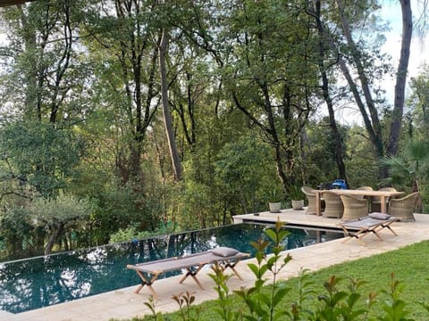 Belle maison atypique Villa in Roquefort-les-Pins