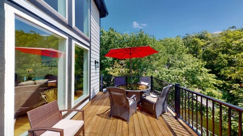 SHELTER COVE House in Lake of the Ozarks