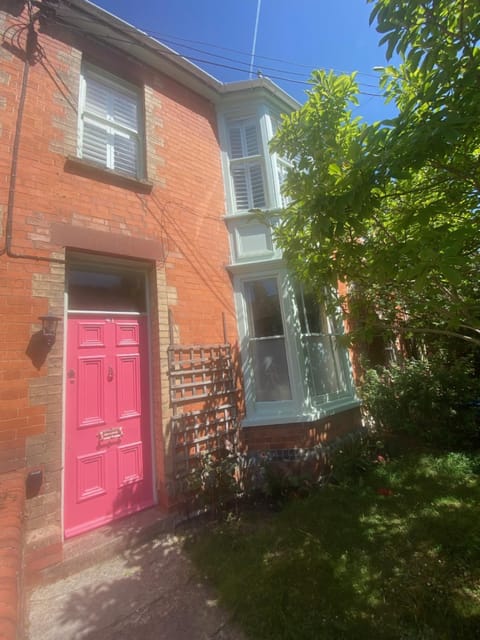 Pilgrims' Pause Guest House Vacation rental in Glastonbury