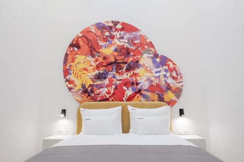 Bed, Photo of the whole room, Decorative detail