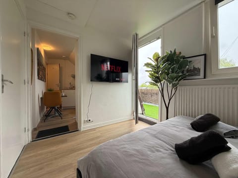 Cozy Private Room 6 with Balcony Apartment in Eindhoven