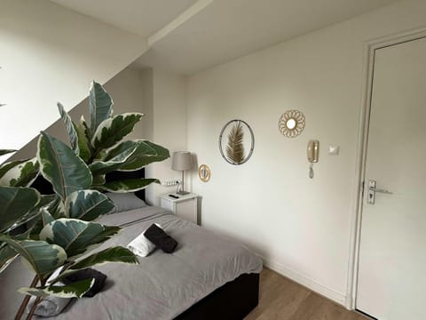 Cozy Private Room 6 with Balcony Apartment in Eindhoven