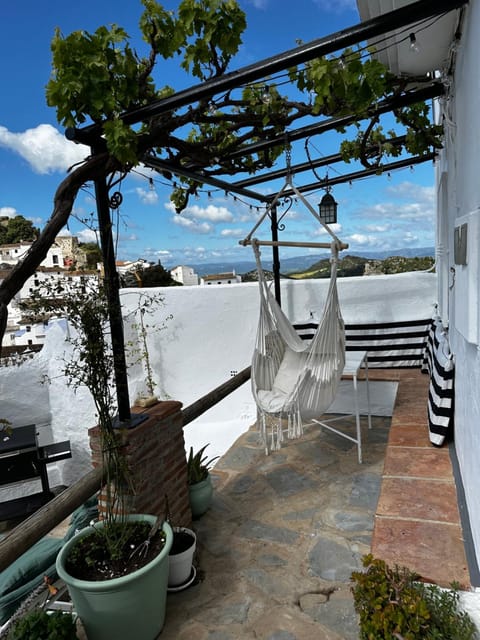 Patio, Natural landscape, View (from property/room), Balcony/Terrace