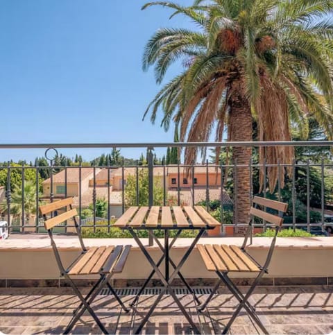 Natural landscape, View (from property/room), Balcony/Terrace