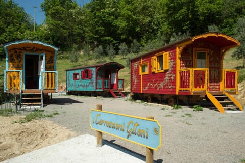 Agriturismo La Rovere - I Carrozzoni Gitani Farm Stay in Liguria