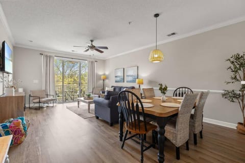 Barefoot Retreat - Pools, Golf, Guest Concierge! Apartment in North Myrtle Beach