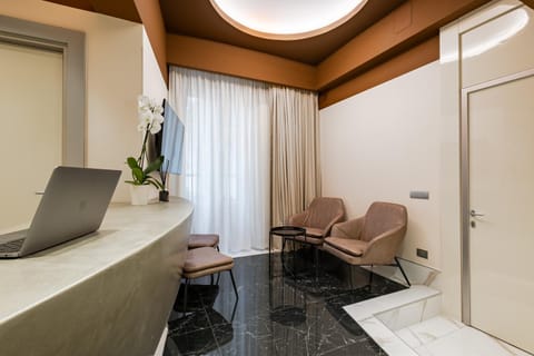 Communal lounge/ TV room, Lobby or reception, Internal: Not applicable to any particular room