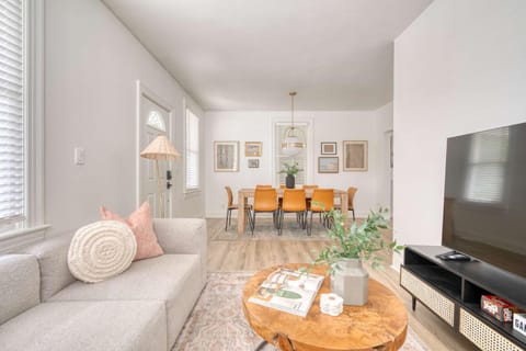 Cozy Portland Getaway 1 Block from Mississippi House in Portland