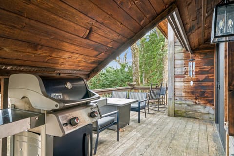 Serene Architect-Designed Vermont Chalet home House in Pittsfield