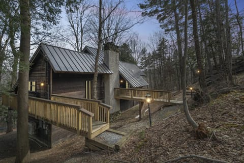 Serene Architect-Designed Vermont Chalet home House in Pittsfield