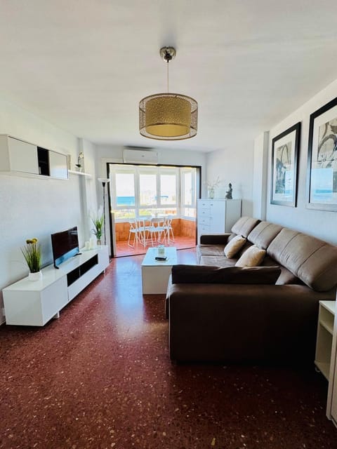 Communal lounge/ TV room, TV and multimedia, Living room, Seating area
