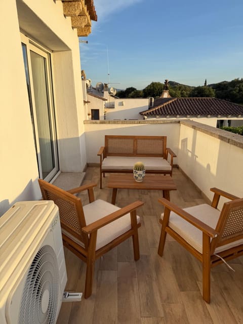 Property building, Balcony/Terrace